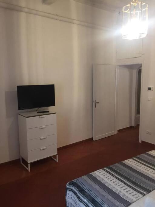 Living In Centro Storico Apartment Florence Luaran gambar
